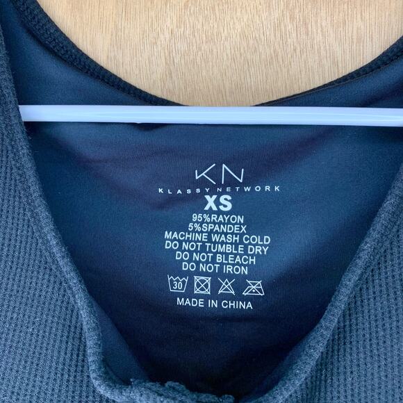 Ribbed Crop Top - Picture 3 of 3